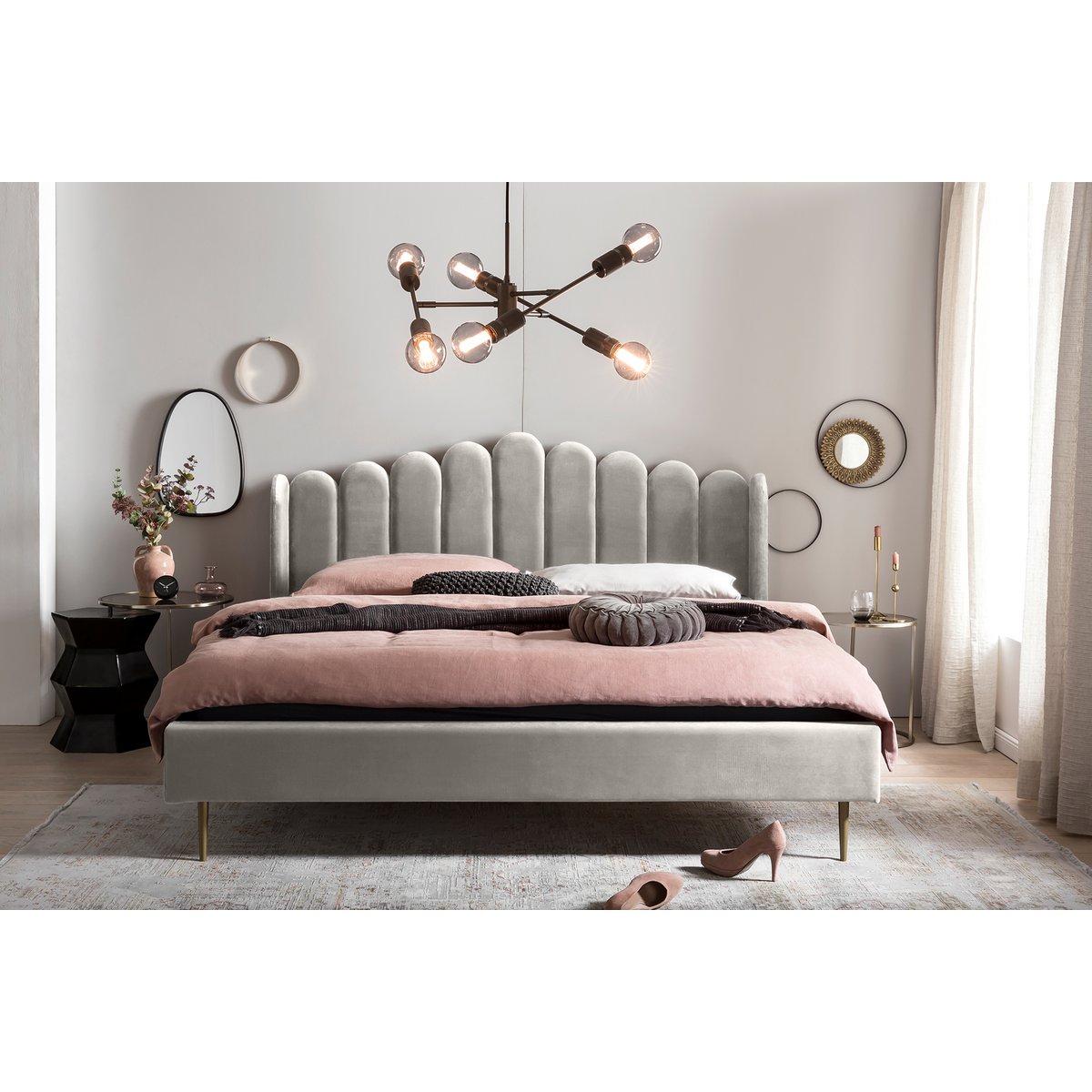 Beige velvet shell bed 180×200 cm styled in a bedroom with pink bedding